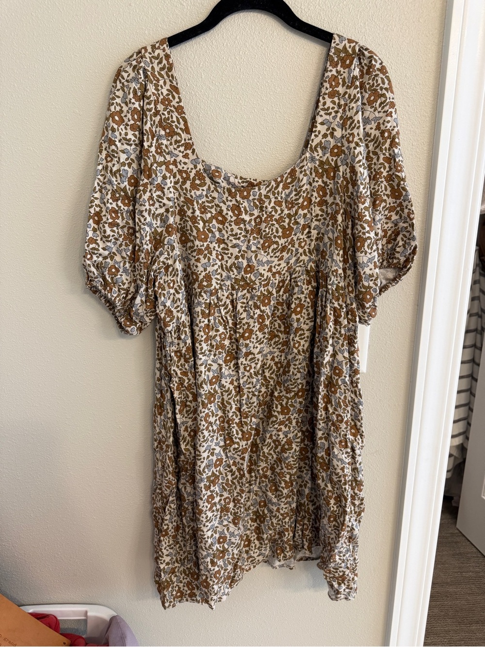 Rylee and Cru Brown and Blue Floral Dress